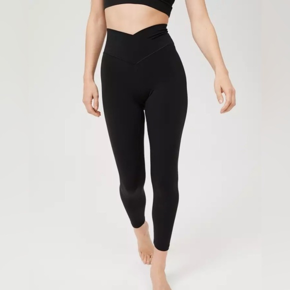 OFFLINE by Aerie Women's Crossover Leggings - Picture 1 of 3
